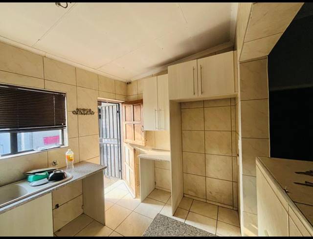 7 BEDROOM HOUSE FOR SALE IN BENONI CENTRAL